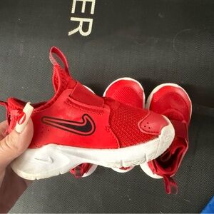 Nike Toddler Red Sneakers Twin Bundle